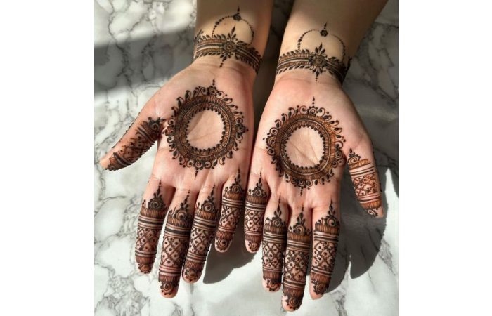 Tattoo Stylish Front Hand Mehndi Design 