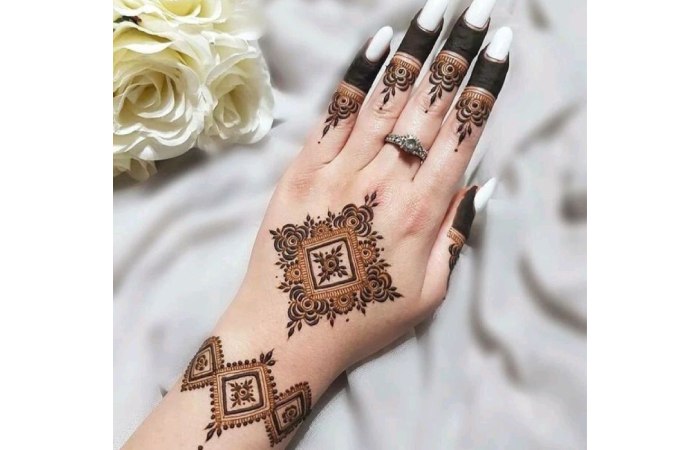 Bracelet Mehndi Designs